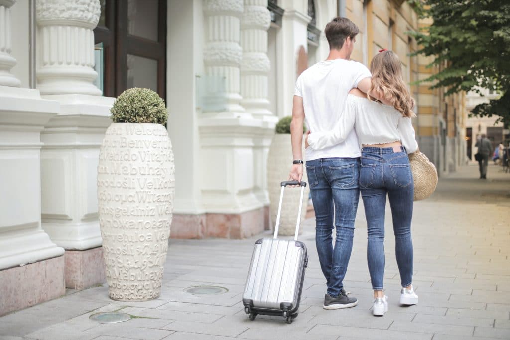 Attent vleet Hol Dit zijn de handigste reiskoffers voor jouw reis/vakantie - De Nederlandse  Oriëntatiebron