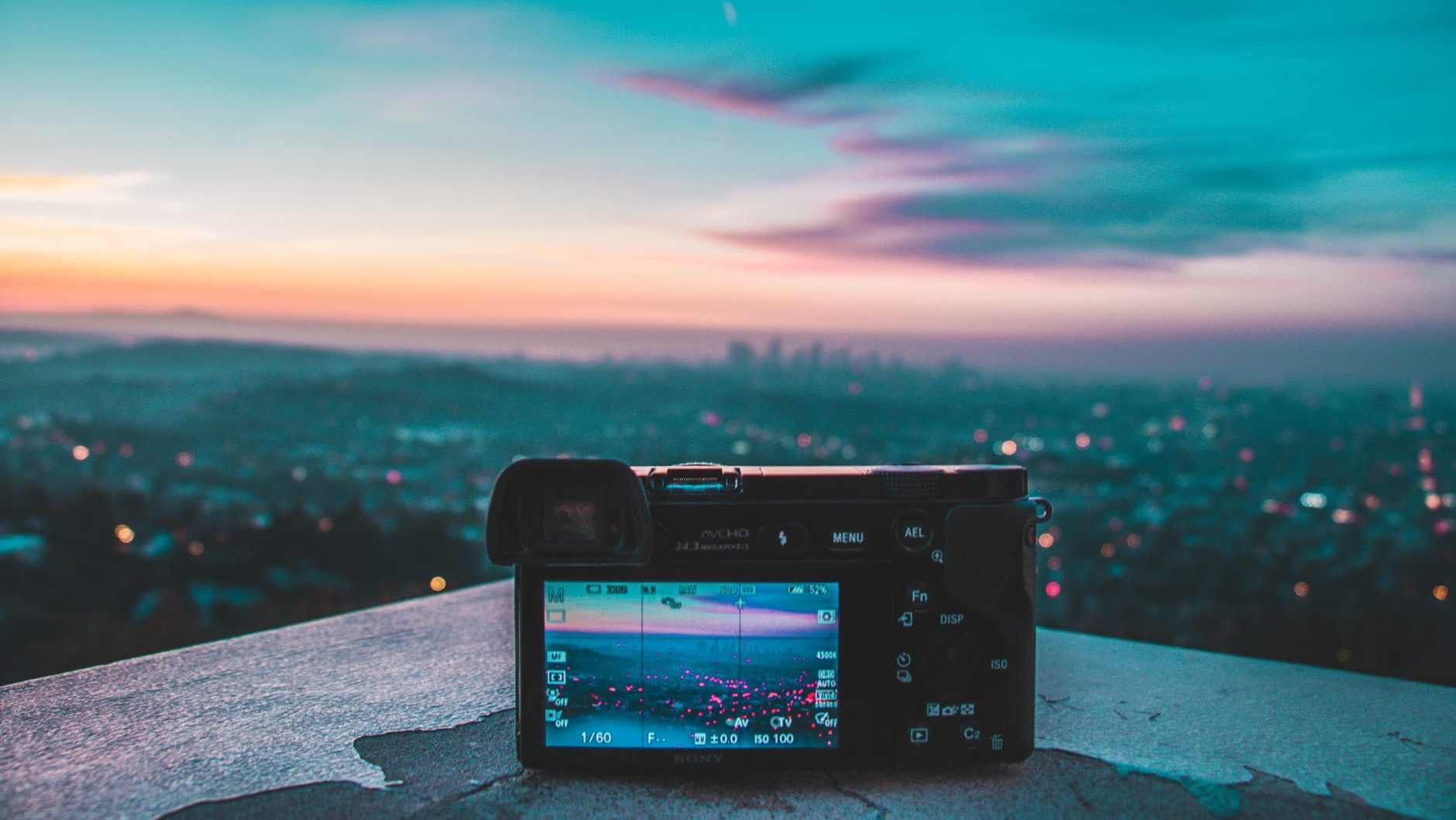 Camera filmt uitzicht op stad